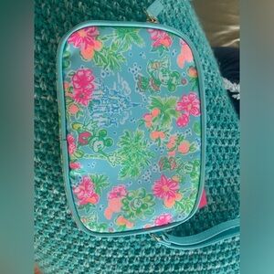Lilly Pulitzer Loves Disney wristlet Minnie Mickey Castle flower NWT PRICE FIRM
